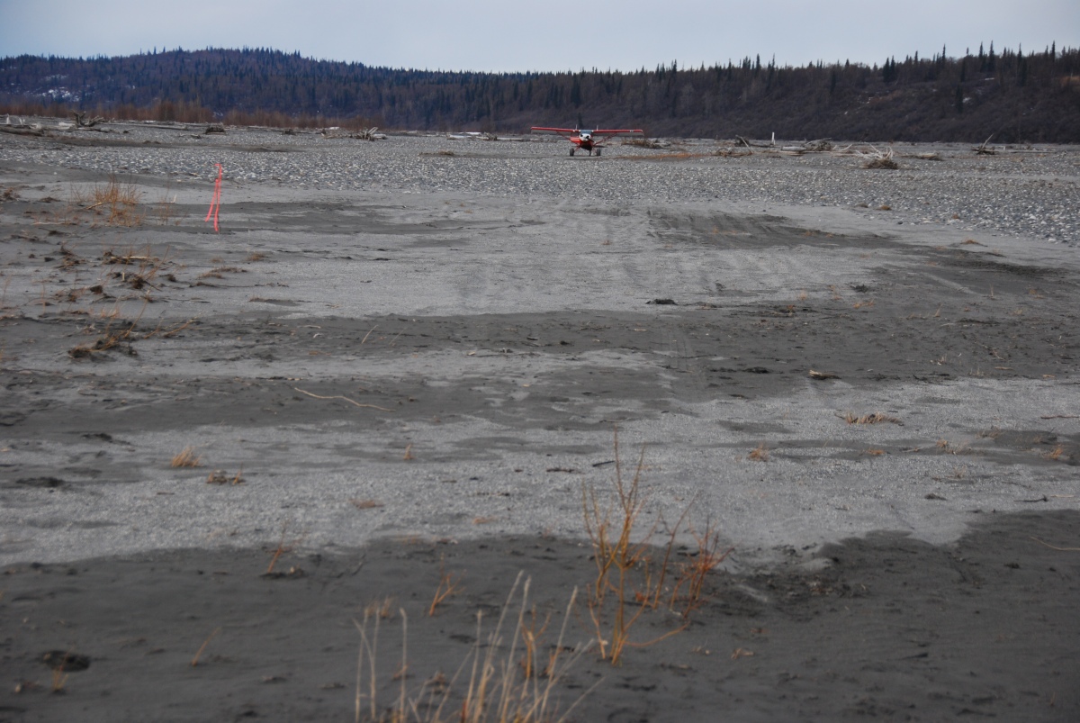 gravel_bar_landing_Alaska_sm.jpg