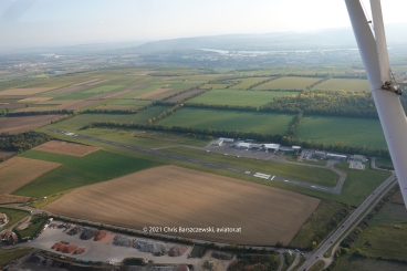 Flugplatz Krems loag Blick auf die Piste 29