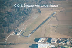 Luftaufnahme Flugplatz Fürstenfeld logf: Blick auf die Piste 13 von Südwesten