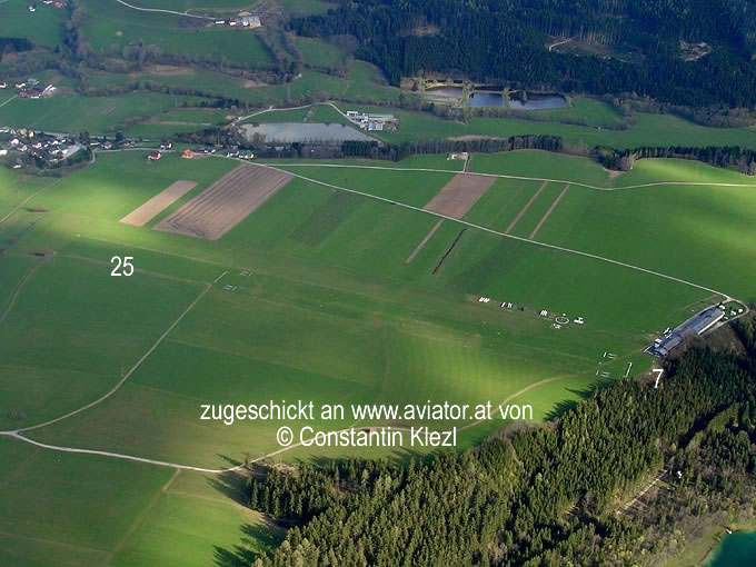 Flugplatz Lanzen Turnau - Blick auf die Piste