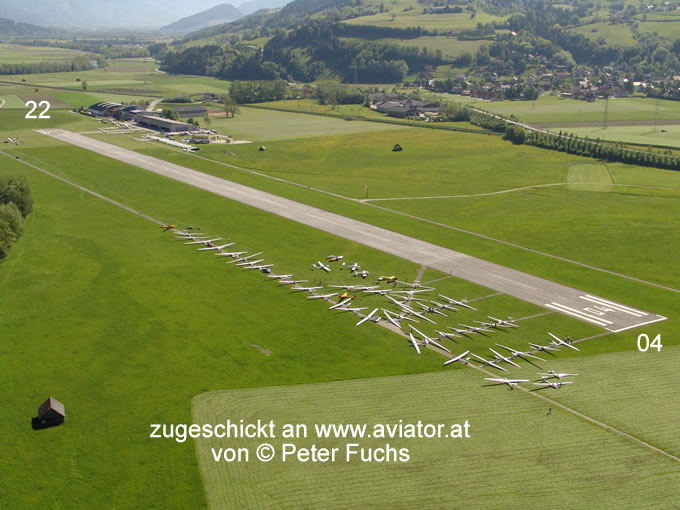 Flugplatz Niederblarn logo - Blick auf die Piste 4