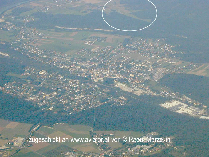 Luftaufnahme Flugplatz Ferlach Gleinach lokg: ca 5 min nach überfliegen Loiblpass in richtung Nord