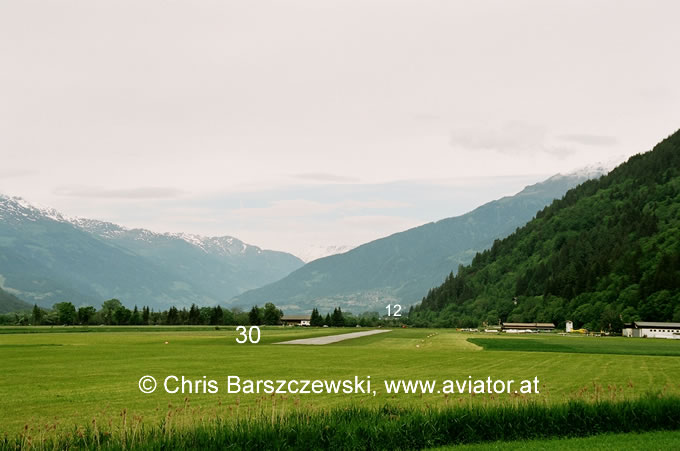 Flugplatz Lienz Nikolsdorf, Blick Richtung Piste 30