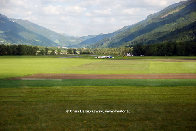 Flugplatz Trieben LOGI Blick vom Boden auf die Piste Richtung Südosten