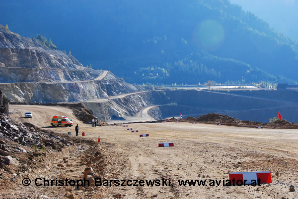 Blick runter entlang der Piste 25, Erzberg