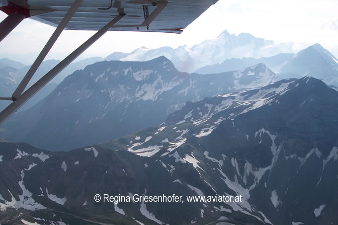 Luftaufnahmen von Aviator: Hohe Tauern mit Blick auf den Großglockner, Salzburg