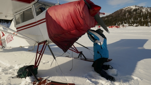 Engine Cover ist eine Notwendigkeit wenn man in Alaska im Winter fliegt