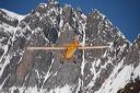 Schweiz, Luftaufnahmen, Gletscherflug, Gletscherlandung, Alpenflug, Gebirgsfliegerei, Gebirgsflug, Mountain flying, Piper Cub, Hans Fuchs, Flugchronik, Luftaufnahme, Ski-Flugzeug, Ski plane