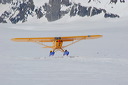 Schweiz, Luftaufnahmen, Gletscherflug, Gletscherlandung, Alpenflug, Gebirgsfliegerei, Gebirgsflug, Mountain flying, Piper Cub, Hans Fuchs, Flugchronik, Ski-Flugzeug, Ski plane, Kanderfirn