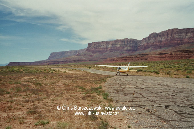 aerial pics: Take off in Marble Canyon Airport, L41, Utah