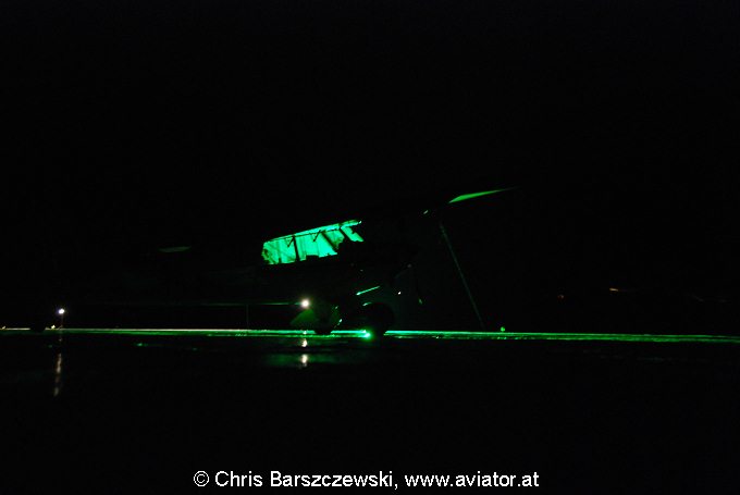 Flugzeuge am Weissensee in der Nacht